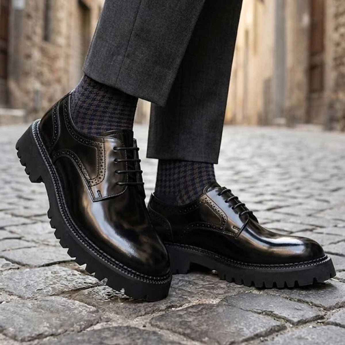Derby verni noir semelle crantée